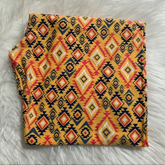 New! Women’s Lularoe mustard geometric leggings TC2 - Picture 1 of 1